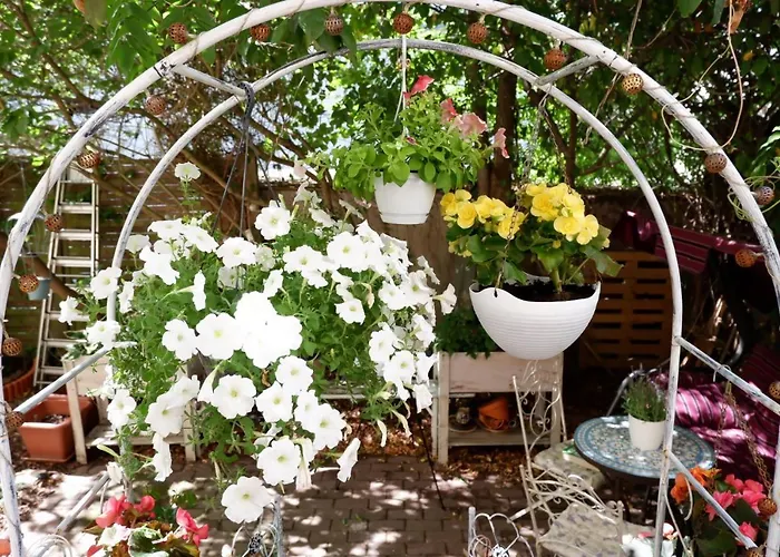 Elbe Garden Paradise *